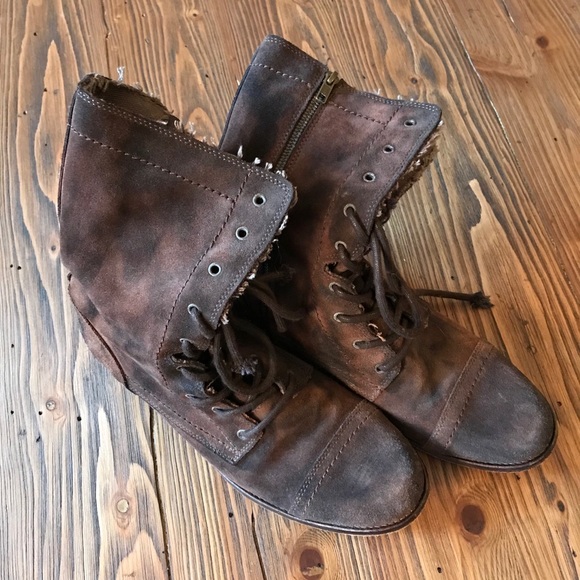 Rogue Distressed Suede Boots - Picture 4 of 5